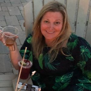 Meet your Posher, Becky